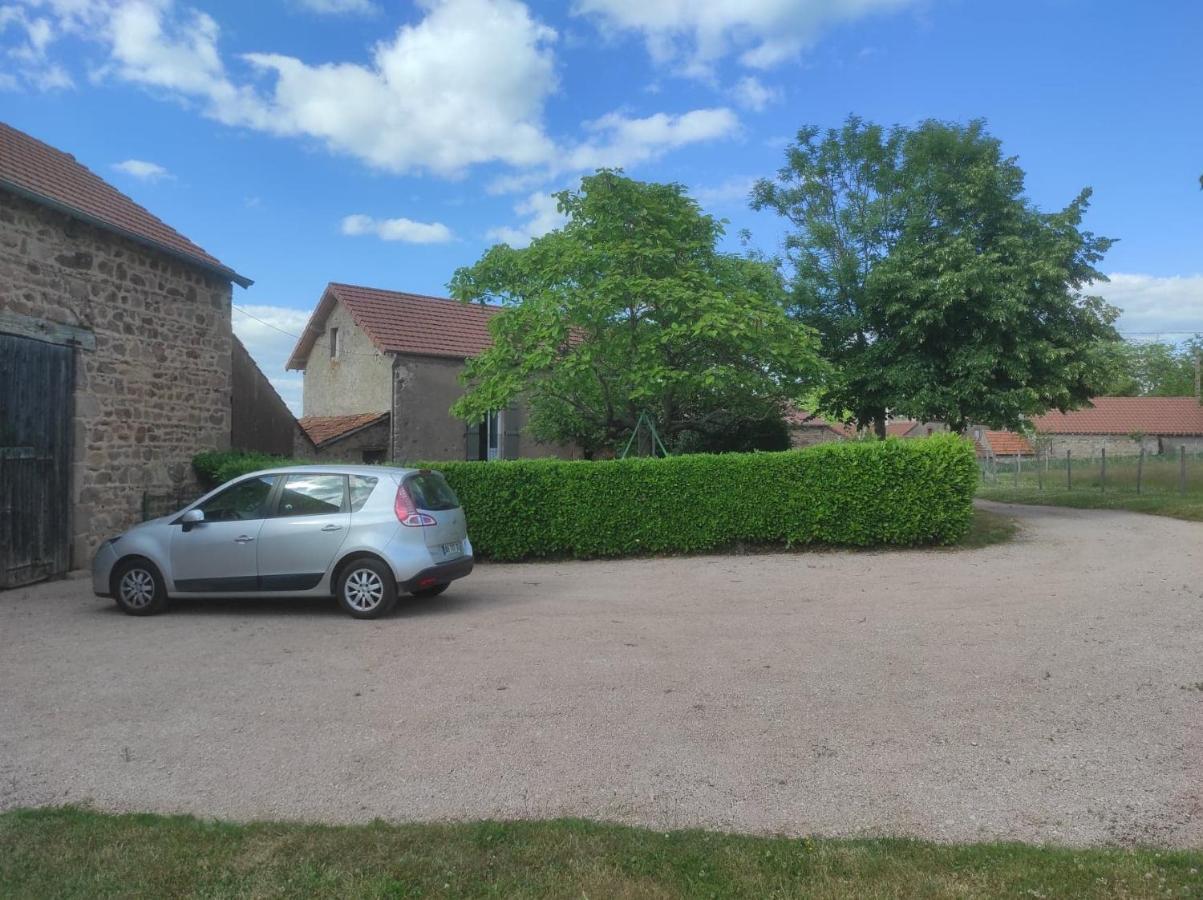 Villa gite le vieux perrin à Andelaroche Extérieur photo